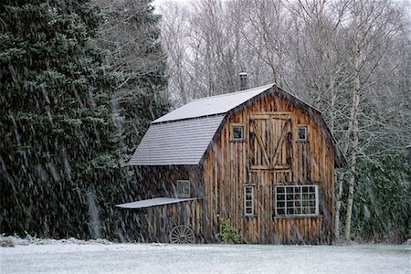 simsearch:700-00014297,k - Grange de tempête de neige personne Bluff, Nouveau-Brunswick, Canada Photographie de stock - Rights-Managed, Code: 700-00013575