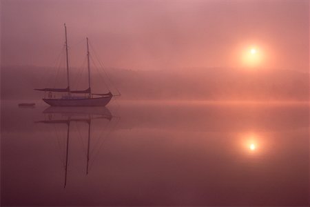 Lever du soleil sur Kingston Creek, Nouveau-Brunswick, Canada Photographie de stock - Rights-Managed, Code: 700-00013780