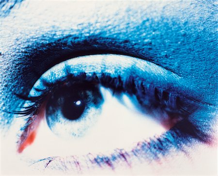 simsearch:700-00168996,k - Gros plan des yeux de femme Photographie de stock - Rights-Managed, Code: 700-00024054