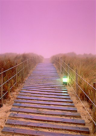 simsearch:700-00186955,k - Boardwalk at Dusk Bloubergstrand Beach near Cape Town, South Africa Foto de stock - Direito Controlado, Número: 700-00025842