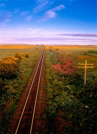 simsearch:700-00165561,k - Railway Tracks Near Amherst, Nova Scotia, Canada Foto de stock - Con derechos protegidos, Código: 700-00026317