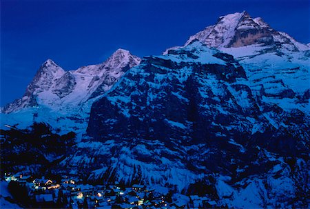 Village à la tombée de la nuit, Mürren, Suisse Photographie de stock - Rights-Managed, Code: 700-00027740