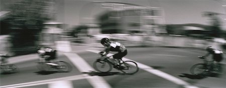 simsearch:700-00049670,k - Verschwommene Sicht auf Bicycle Race Penticton, Britisch-Kolumbien, Kanada Stockbilder - Lizenzpflichtiges, Bildnummer: 700-00029095