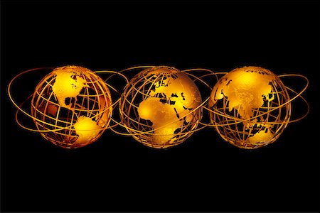 simsearch:700-00020194,k - Trois Globes de fil affichant les Continents du monde Photographie de stock - Rights-Managed, Code: 700-00029128