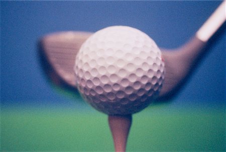 simsearch:700-00077271,k - Gros plan d'une balle de Golf et Club Photographie de stock - Rights-Managed, Code: 700-00021672