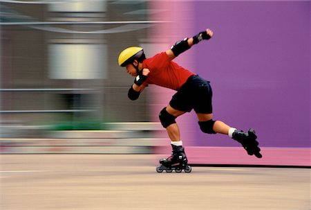 patinador en línea (hombre y mujer) - Man In-Line Skating Foto de stock - Con derechos protegidos, Código: 700-00021682