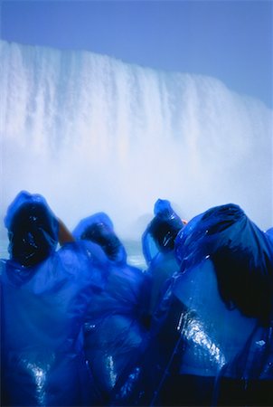 People on Board Maid of the Mist Niagara Falls, Ontario, Canada Foto de stock - Direito Controlado, Número: 700-00022716
