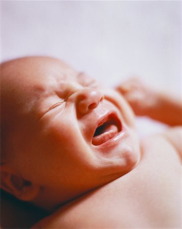 simsearch:700-02130447,k - Close-Up of Crying Baby Foto de stock - Direito Controlado, Número: 700-00023059