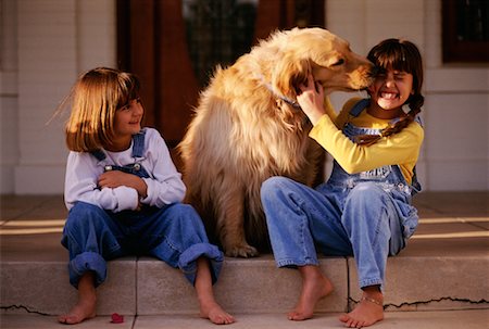 dog lick ã  girl - Children with Dog on Porch Stock Photo - Rights-Managed, Code: 700-00036885