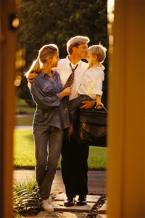 simsearch:700-00037318,k - Family Through Doorway Stock Photo - Rights-Managed, Code: 700-00037374