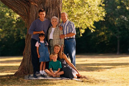 simsearch:700-00048144,k - Portrait of Family Outdoors Stock Photo - Rights-Managed, Code: 700-00037870