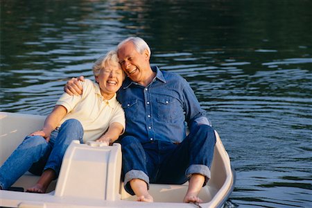 Mature Couple in Paddle Boat Foto de stock - Con derechos protegidos, Código: 700-00039582