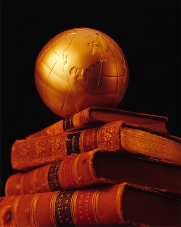 simsearch:700-00039779,k - Globe on Stack of Books North America Stock Photo - Rights-Managed, Code: 700-00039779