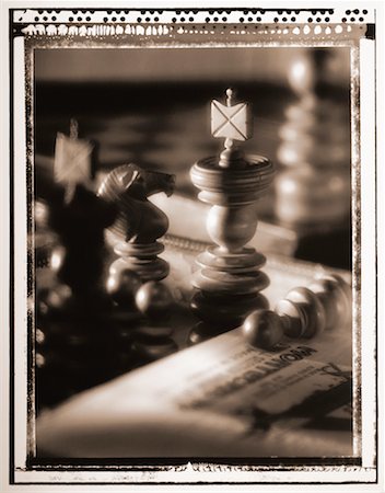 simsearch:700-00031145,k - Close-Up of Chess Pieces Fotografie stock - Rights-Managed, Codice: 700-00030096