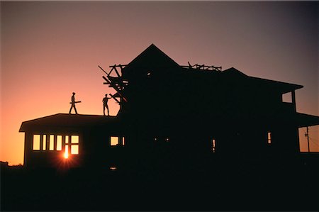 simsearch:700-00066598,k - Silhouette der Hausbau bei Sonnenuntergang Stockbilder - Lizenzpflichtiges, Bildnummer: 700-00030306