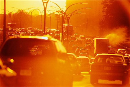 simsearch:841-07523507,k - Highway Traffic at Sunset Fotografie stock - Rights-Managed, Codice: 700-00031395