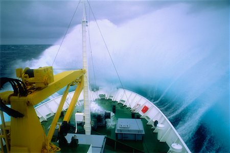 stormy sea boat - R/V Multanovskiy Waves Breaking over Bow South Atlantic Ocean Foto de stock - Con derechos protegidos, Código: 700-00031891