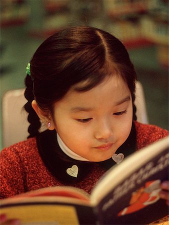 simsearch:700-00014462,k - Girl Reading Stock Photo - Rights-Managed, Code: 700-00032376