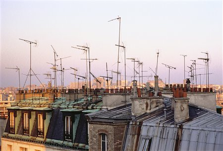 Antennes sur les toits Montmartre, Paris, France Photographie de stock - Rights-Managed, Code: 700-00044189