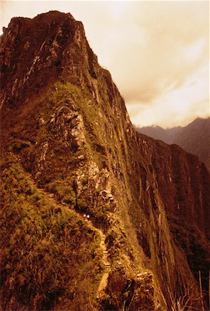 Falaises et voie de Machu Picchu, Pérou Photographie de stock - Rights-Managed, Code: 700-00044287