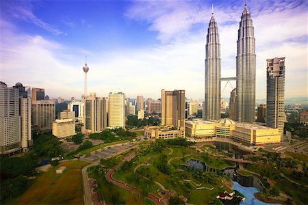 simsearch:855-03253695,k - The Petronas Twin Towers at the Kuala Lumpur City Centre Kuala Lumpur, Malaysia Stock Photo - Rights-Managed, Code: 700-00044936