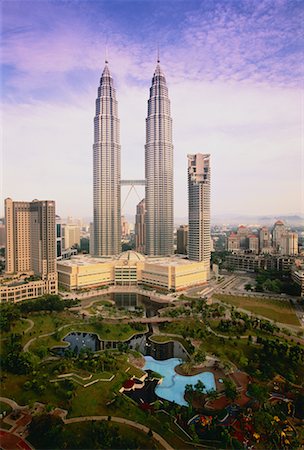 simsearch:700-00044939,k - The Petronas Twin Towers at the Kuala Lumpur City Centre Kuala Lumpur, Malaysia Stock Photo - Rights-Managed, Code: 700-00044937