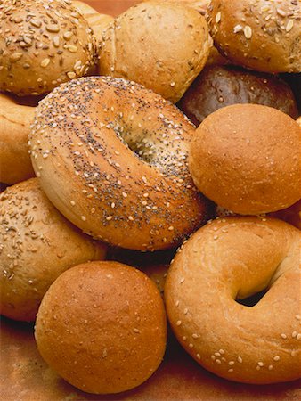 sesame bagel - Close-Up of Bread and Bagels Foto de stock - Con derechos protegidos, Código: 700-00045826