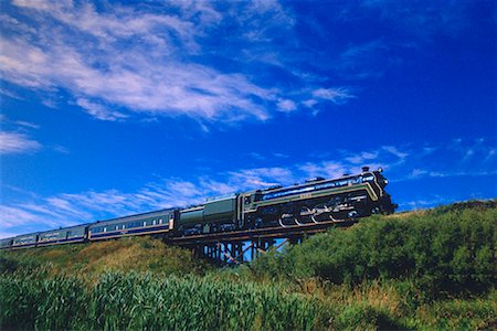 Locomotive antique et le Train de voyageurs, Stemler, Alberta, Canada Photographie de stock - Rights-Managed, Code: 700-00045951