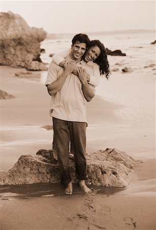 simsearch:700-00086311,k - Portrait of Couple Embracing on Beach Stock Photo - Rights-Managed, Code: 700-00046305