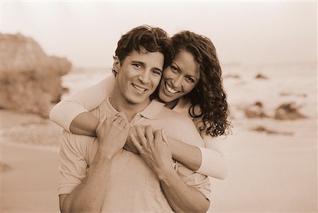 simsearch:700-00046307,k - Portrait of Couple Embracing on Beach Stock Photo - Rights-Managed, Code: 700-00046307