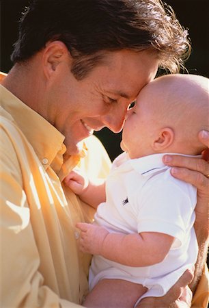 simsearch:700-00038183,k - Father Holding Baby, Face to Face Foto de stock - Con derechos protegidos, Código: 700-00046839