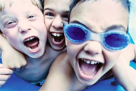 Close-Up of Children Yelling Foto de stock - Con derechos protegidos, Código: 700-00047085