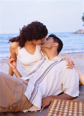 simsearch:600-03456256,k - Couple Kissing on Beach Stock Photo - Rights-Managed, Code: 700-00047308