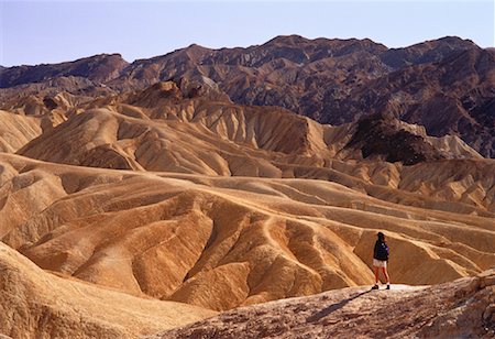 simsearch:700-03439964,k - Woman Hiking in Death Valley California, USA Foto de stock - Direito Controlado, Número: 700-00049430