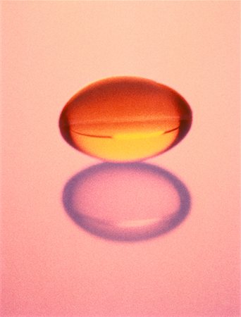 simsearch:700-00051154,k - Close-Up of Pill Foto de stock - Direito Controlado, Número: 700-00040437