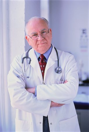 simsearch:695-05771248,k - Portrait of Mature Male Doctor in Office Stock Photo - Rights-Managed, Code: 700-00040685
