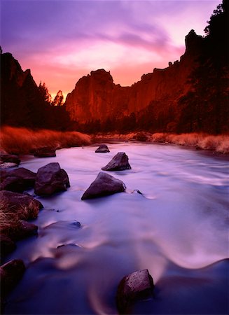 simsearch:700-00090481,k - Smith Rock State Park au crépuscule Crooked River, Oregon, Etats-Unis Photographie de stock - Rights-Managed, Code: 700-00040958