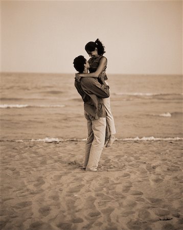 simsearch:700-00046307,k - Couple Embracing on Beach Stock Photo - Rights-Managed, Code: 700-00041349