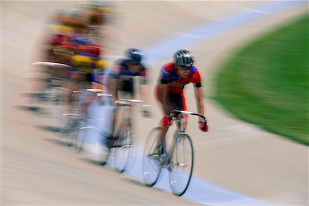 simsearch:700-00027203,k - Blurred View of Bicycle Racing Foto de stock - Con derechos protegidos, Código: 700-00041505