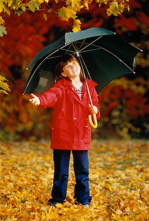 simsearch:700-00073875,k - Girl Holding Umbrella in Autumn Toronto, Ontario, Canada Foto de stock - Con derechos protegidos, Código: 700-00041714