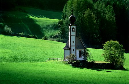 St. Johann Church, Val Di Fune Northern Italy, Italy Fotografie stock - Rights-Managed, Codice: 700-00041870