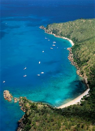 Voiliers dans la grande barrière de corail, les îles Whitsunday, Queensland, Australie Photographie de stock - Rights-Managed, Code: 700-00042902