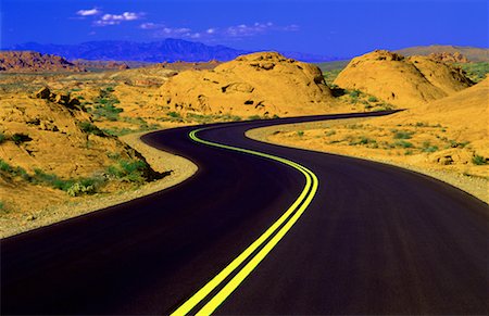 parque estatal del valle de fuego - Road and Landscape Valley of Fire State Park Nevada, USA Foto de stock - Con derechos protegidos, Código: 700-00043119