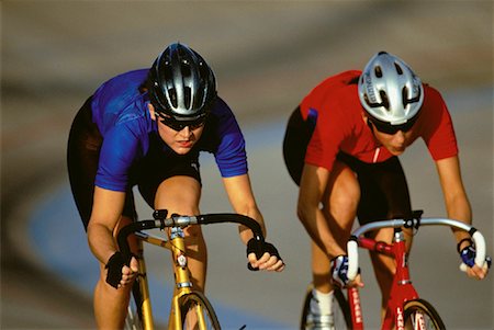 female glasses athlete - Two Cyclists on Track Foto de stock - Con derechos protegidos, Código: 700-00055257