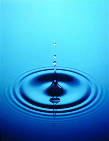 Water Drop and Ripples Foto de stock - Con derechos protegidos, Código: 700-00055972