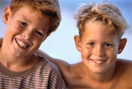 Portrait of Two Boys Outdoors Foto de stock - Con derechos protegidos, Código: 700-00056118