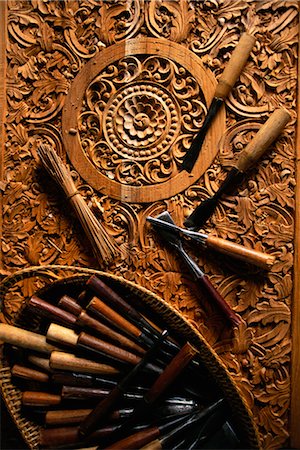 simsearch:841-02902571,k - Wood Carving at Pon Art Gallery And Woodcarving Factory Chiang Mai, Thailand Fotografie stock - Rights-Managed, Codice: 700-00056994