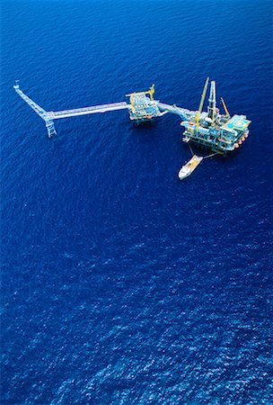 Aerial View of Offshore Gas Platform, Malaysia Foto de stock - Con derechos protegidos, Código: 700-00057872