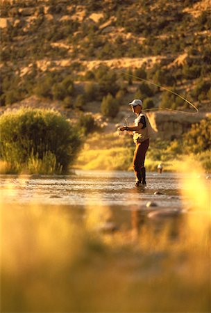 simsearch:622-02913468,k - Man Fly Fishing San Juan River, New Mexico, USA Foto de stock - Con derechos protegidos, Código: 700-00059531