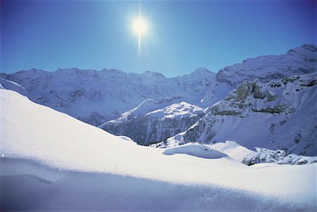 simsearch:700-00425302,k - Overview of Snow Covered Mountains and Landscape Jungfrau Region, Switzerland Foto de stock - Con derechos protegidos, Código: 700-00059753
